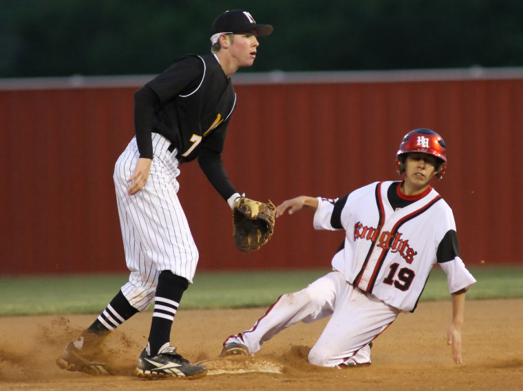 Heights edges Mansfield 2-1 in game 1